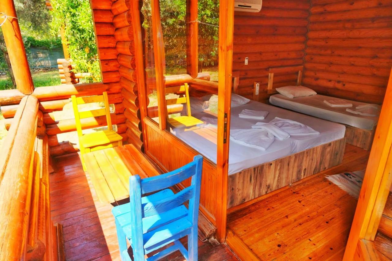Woodline Hotel Гьонюк Екстериор снимка